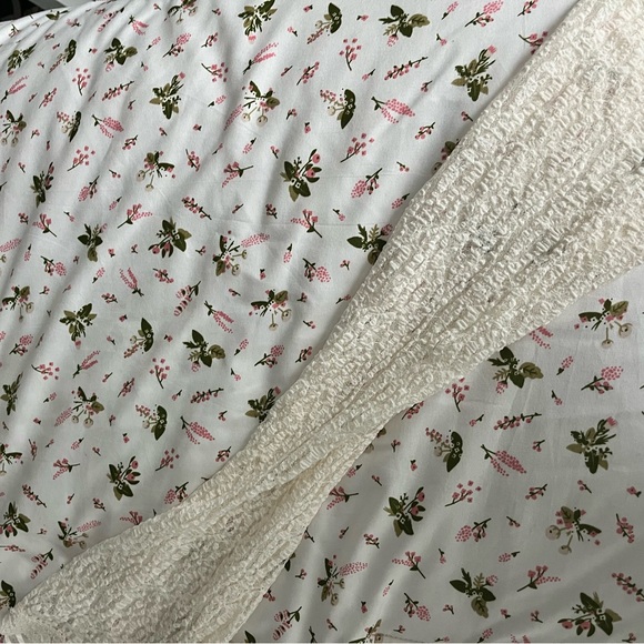 Urban Outfitters Lace Flare Long Sleeve - Picture 3 of 5